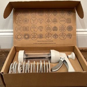 Vintage Pampered Chef Cookie Press 1525- 16 discs Included, Baking Tools